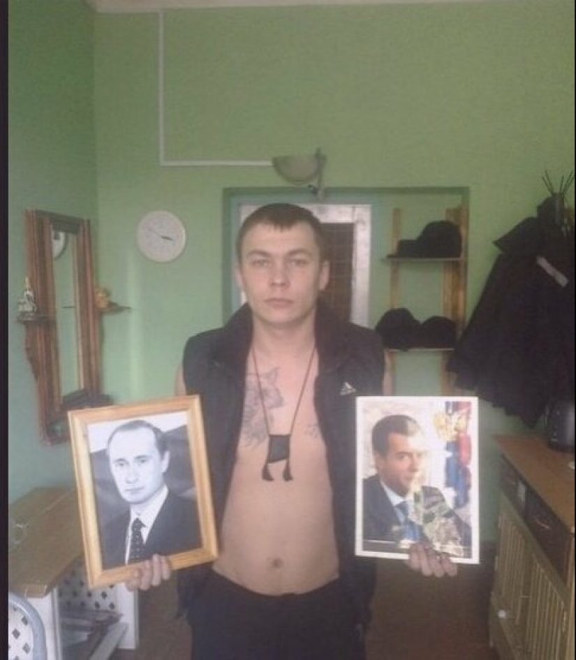 These men photos better than any Insta-divas! Don't believe?