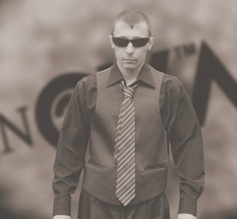 These men photos better than any Insta-divas! Don't believe?