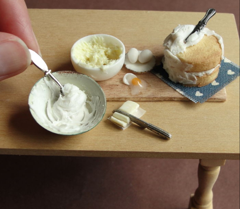 These Mini clay sculptures Look So much like real food that It Makes Your Mouth Water