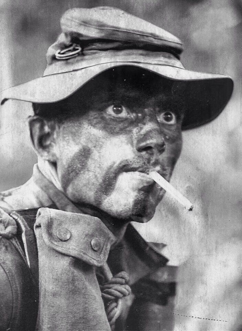 They look, but they don't see: the faces of soldiers who have gone through hell They look, but they don't see: the faces of soldiers who have gone through hell