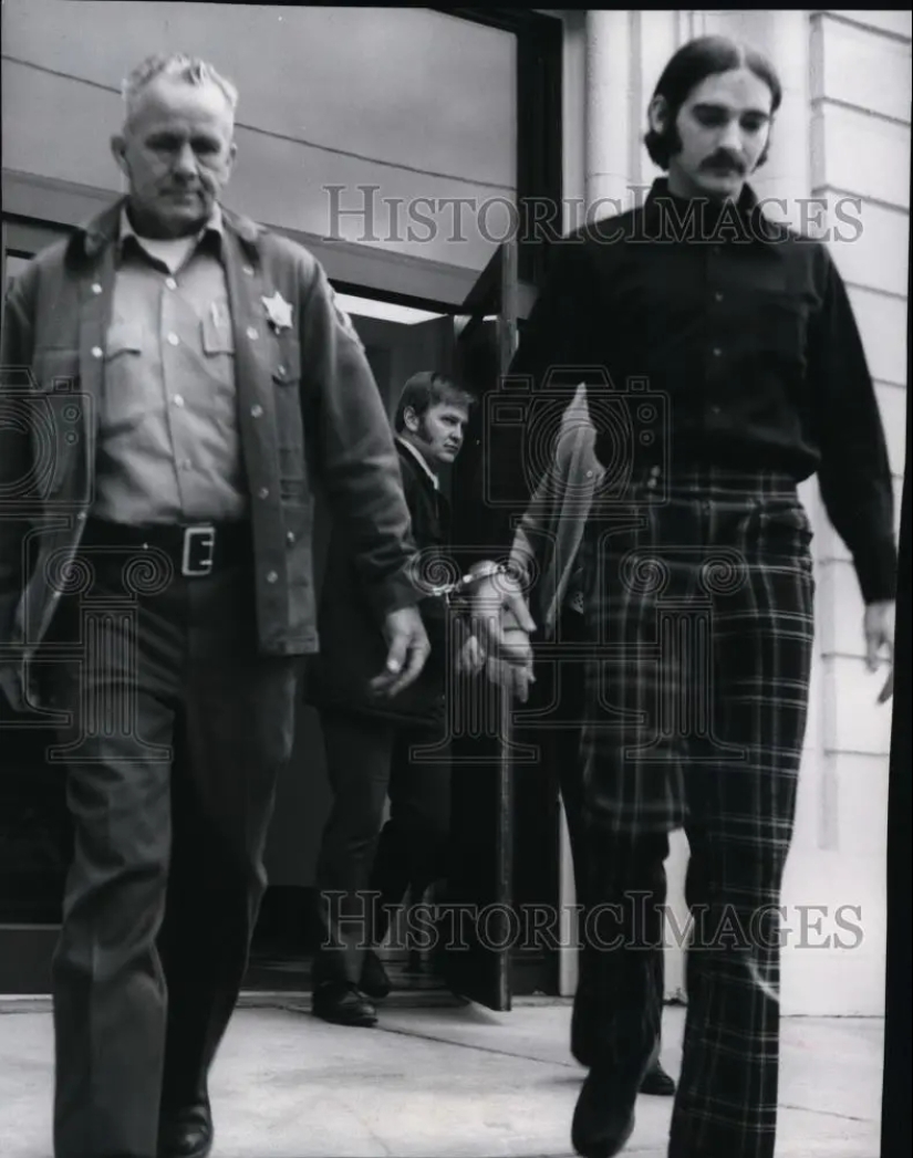 Thomas Creech es el maníaco más encantador de Estados Unidos, que no puede ser ejecutado durante 40 años. Thomas Creech es el maníaco más encantador de Estados Unidos, que no puede ser ejecutado durante 40 años.