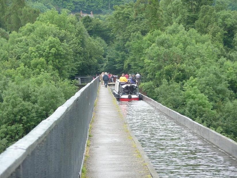 Three of the most impressive water bridge in the world