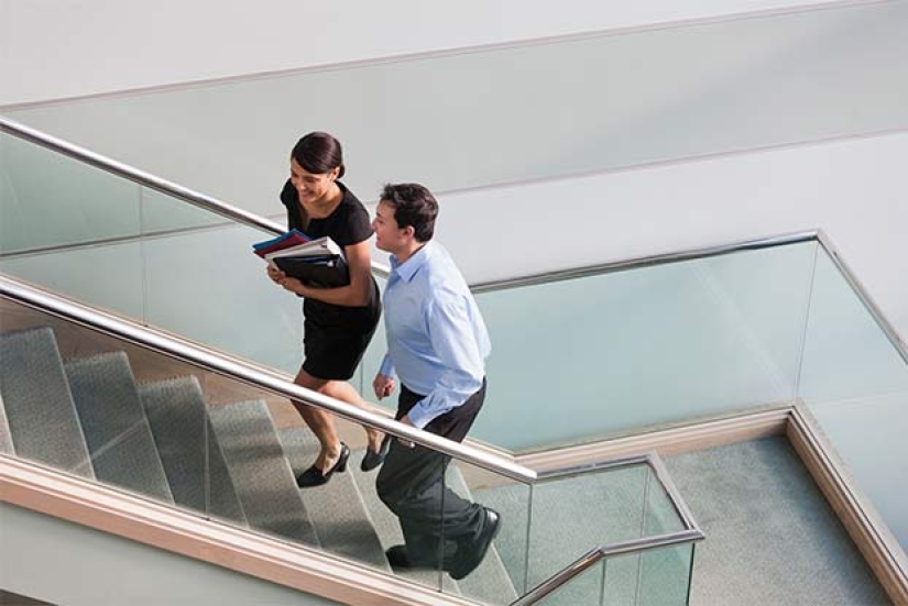 Trabajar y perder peso: 5 consejos para combatir el exceso de peso en la oficina