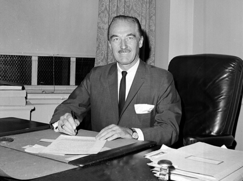 Tres generaciones de Trump: de un pueblo alemán a la silla del presidente de EE. UU. Tres generaciones de Trump: de un pueblo alemán a la silla del presidente de EE. UU.