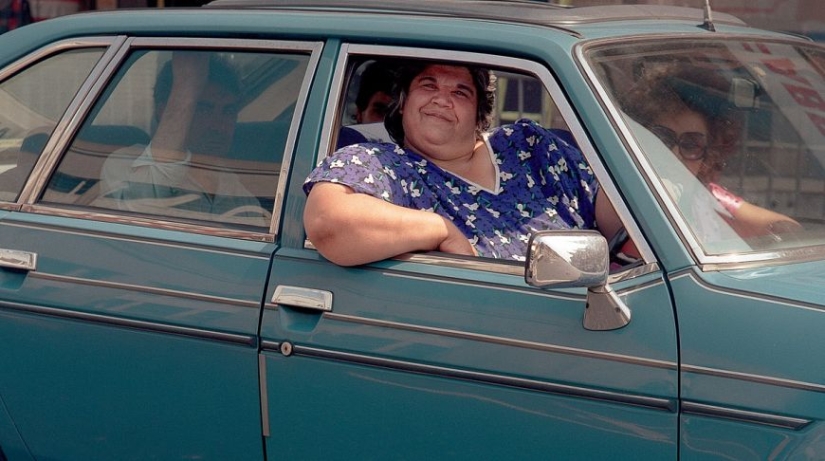 Tráfico de verano: fotos de conductores en atascos en las carreteras de Londres de los años 80 Tráfico de verano: fotos de conductores en atascos en las carreteras de Londres de los años 80