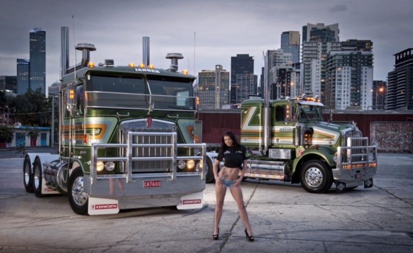 Un clásico Americano: camiones Peterbilt y la belleza de piernas largas Un clásico Americano: camiones Peterbilt y la belleza de piernas largas