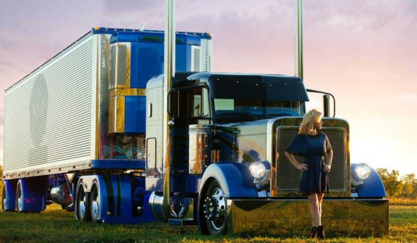 Un clásico Americano: camiones Peterbilt y la belleza de piernas largas Un clásico Americano: camiones Peterbilt y la belleza de piernas largas