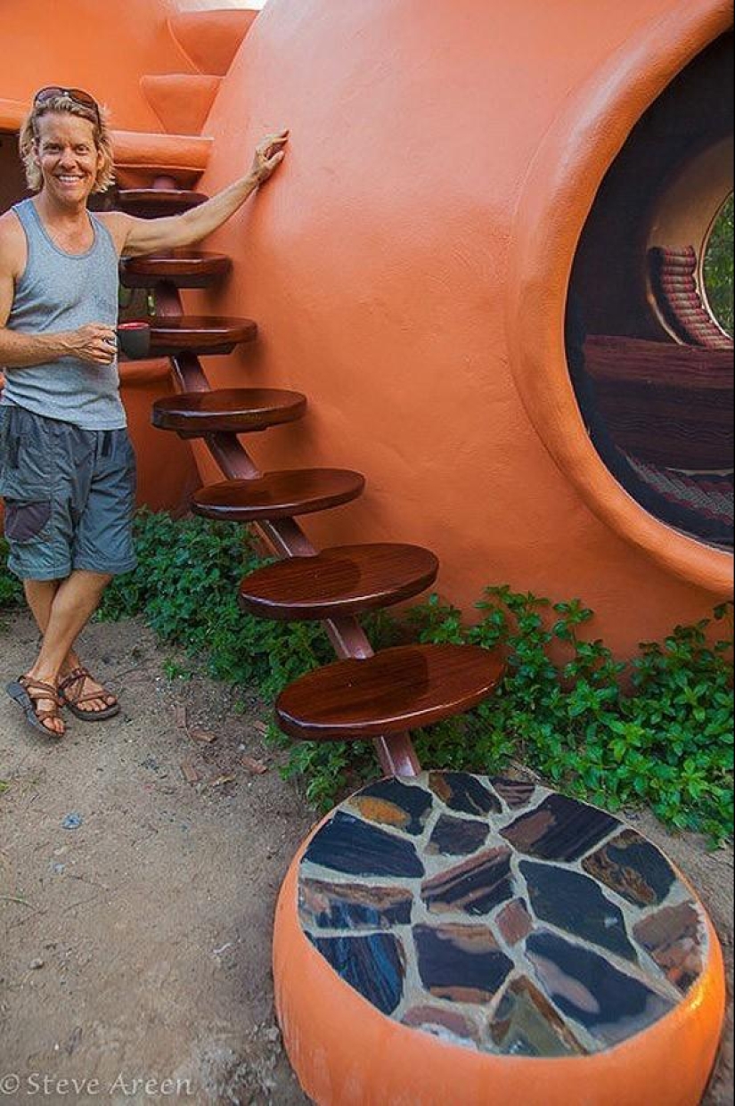 Un hombre construyó la casa de sus sueños en un mes y medio, gastando solo 9 9,000 Un hombre construyó la casa de sus sueños en un mes y medio, gastando solo 9 9,000