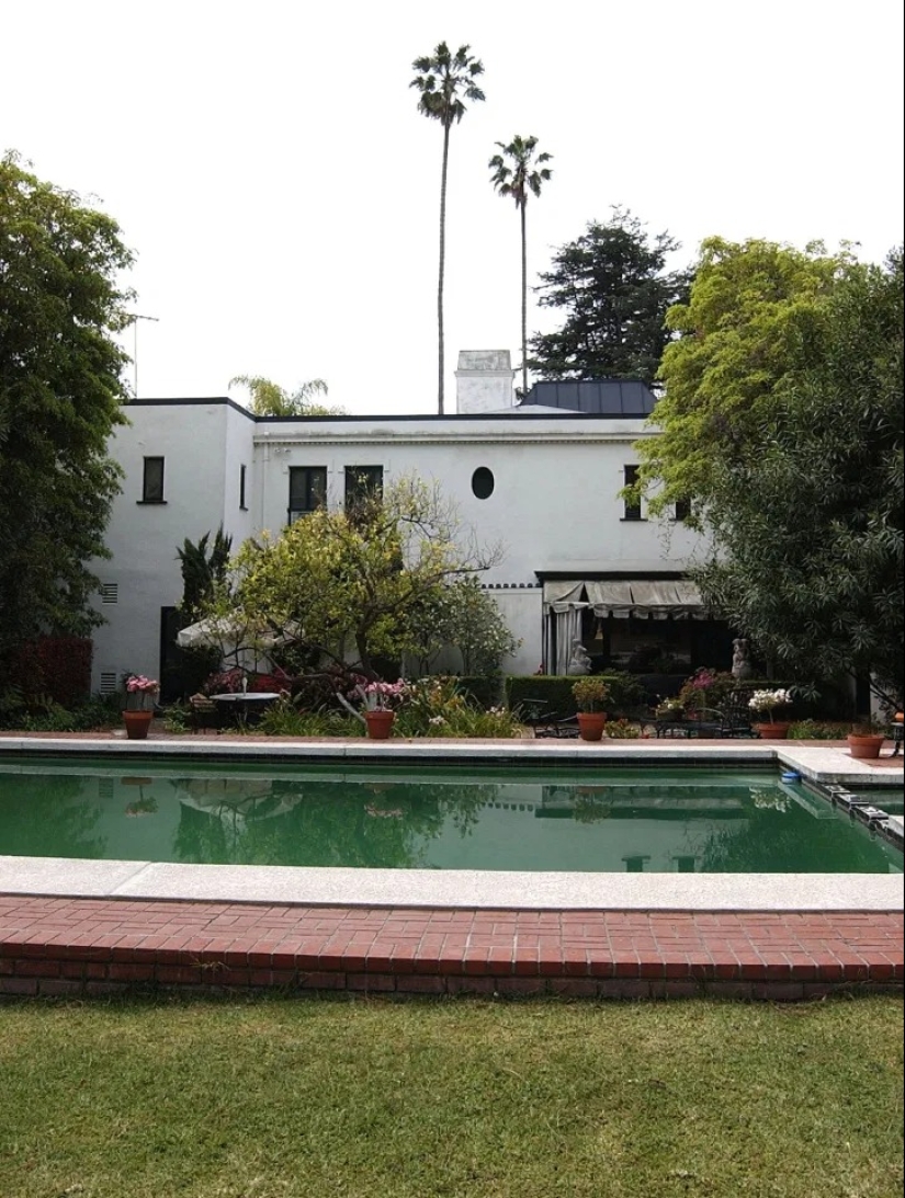 Una vez que un lujo, ahora abandonado la casa de las estrellas