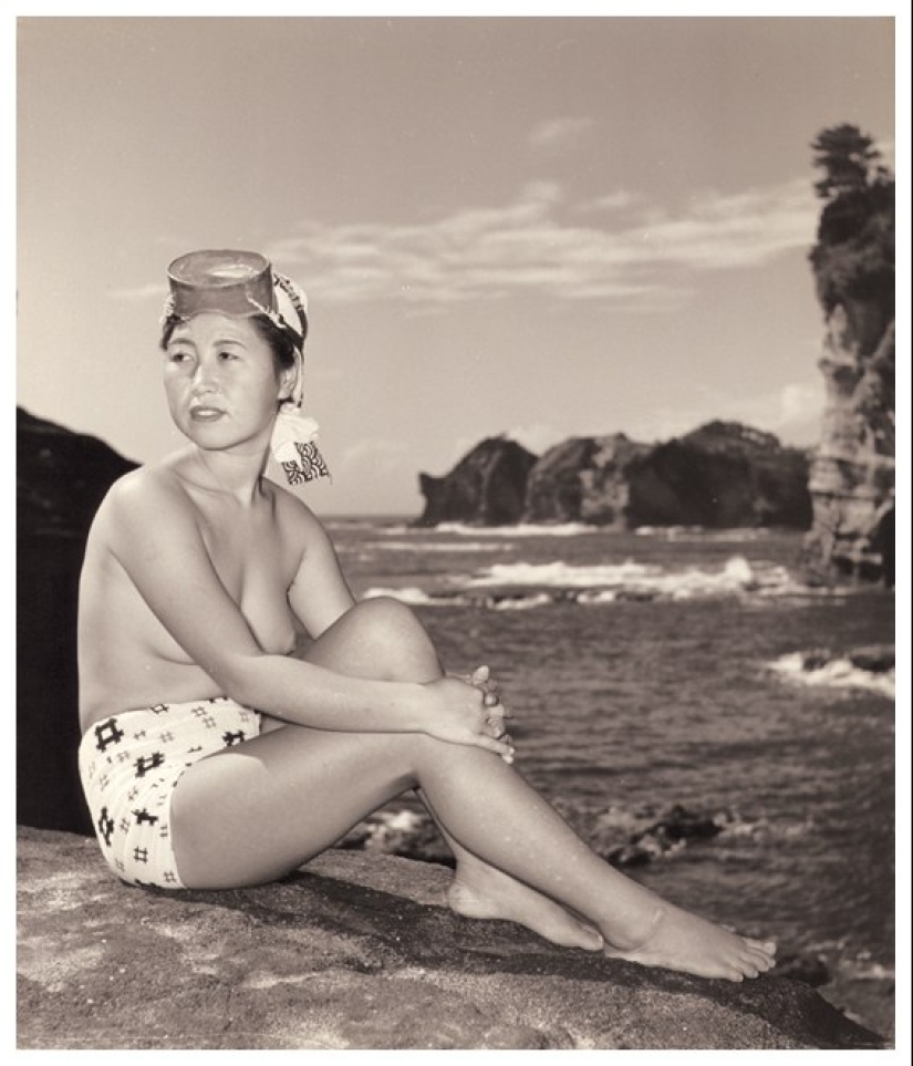 Unique erotic project &quot;Women of the Sea&quot; by Japanese photographer Iwase Yoshiyuki