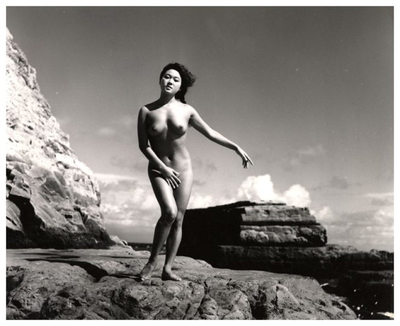 Unique erotic project &quot;Women of the Sea&quot; by Japanese photographer Iwase Yoshiyuki