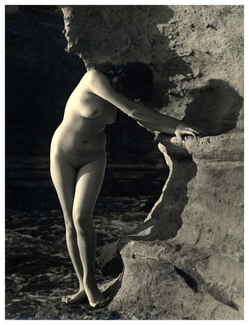 Unique erotic project &quot;Women of the Sea&quot; by Japanese photographer Iwase Yoshiyuki