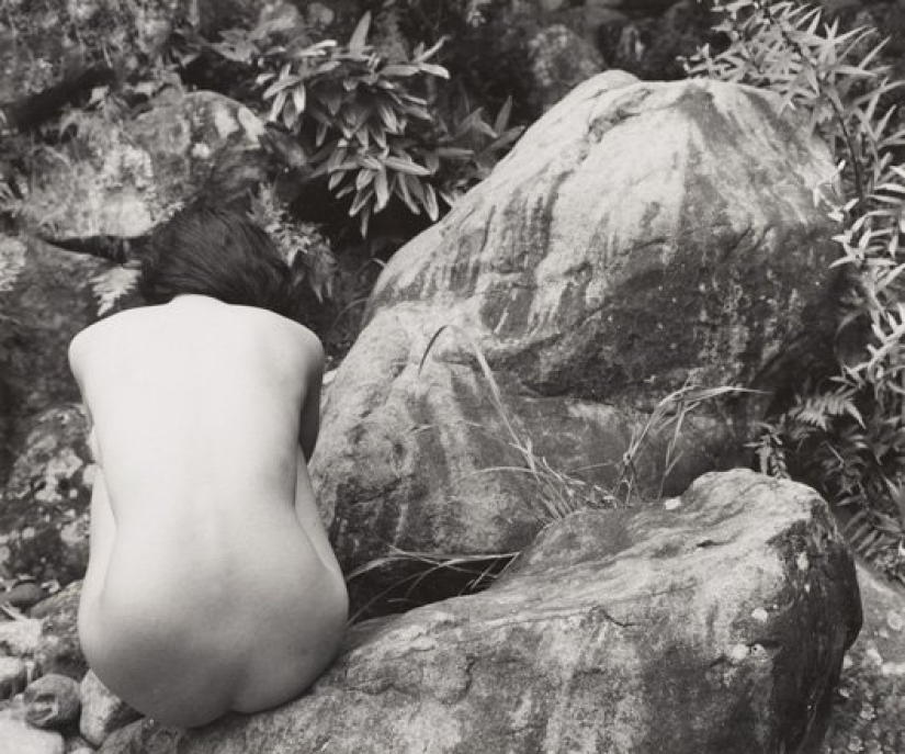 Unique erotic project &quot;Women of the Sea&quot; by Japanese photographer Iwase Yoshiyuki