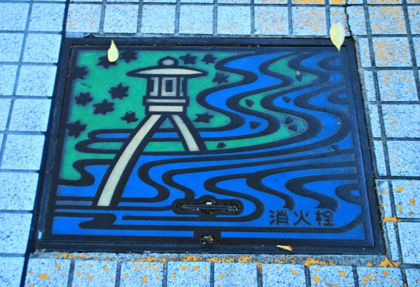 Unusual street art: manholes from Japan Unusual street art: manholes from Japan