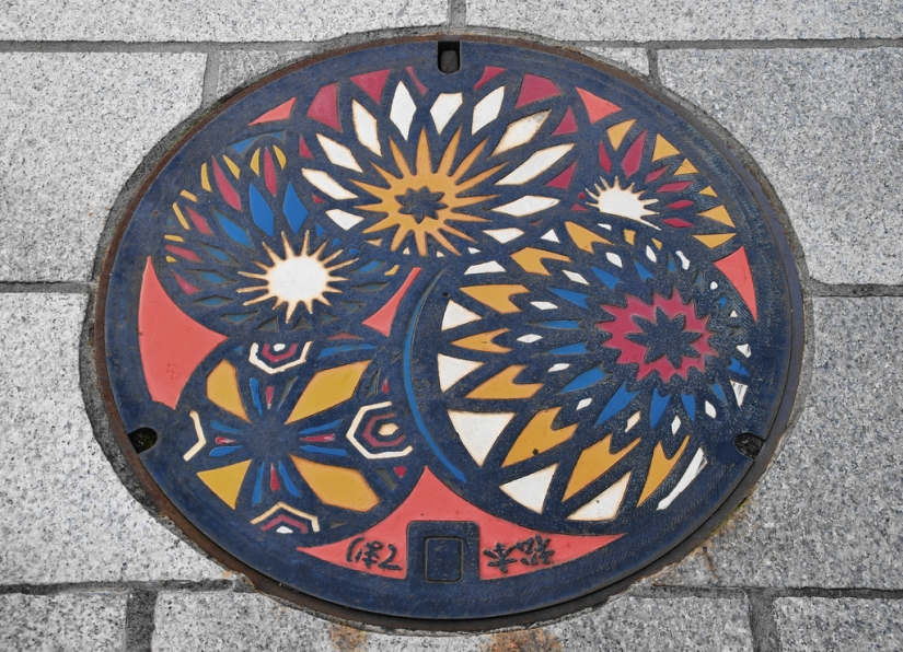 Unusual street art: manholes from Japan Unusual street art: manholes from Japan