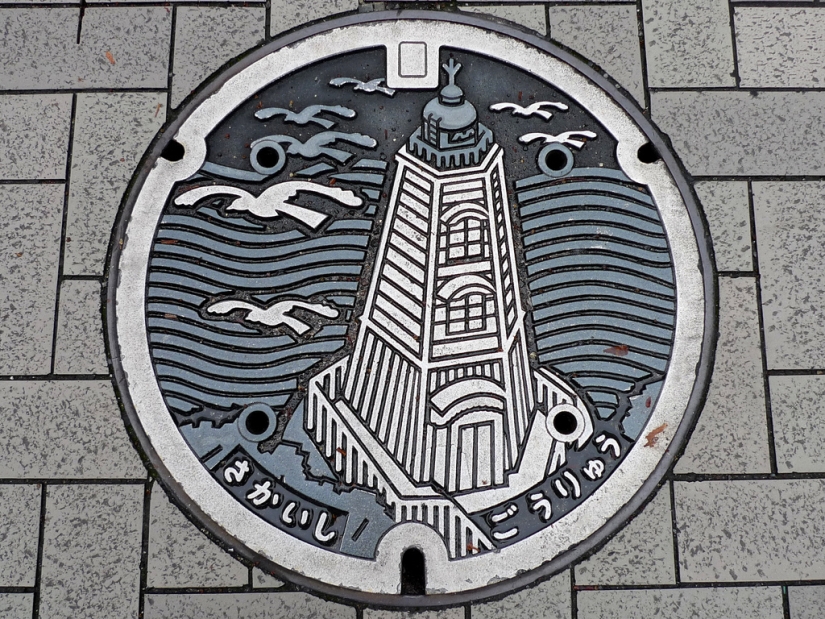 Unusual street art: manholes from Japan Unusual street art: manholes from Japan
