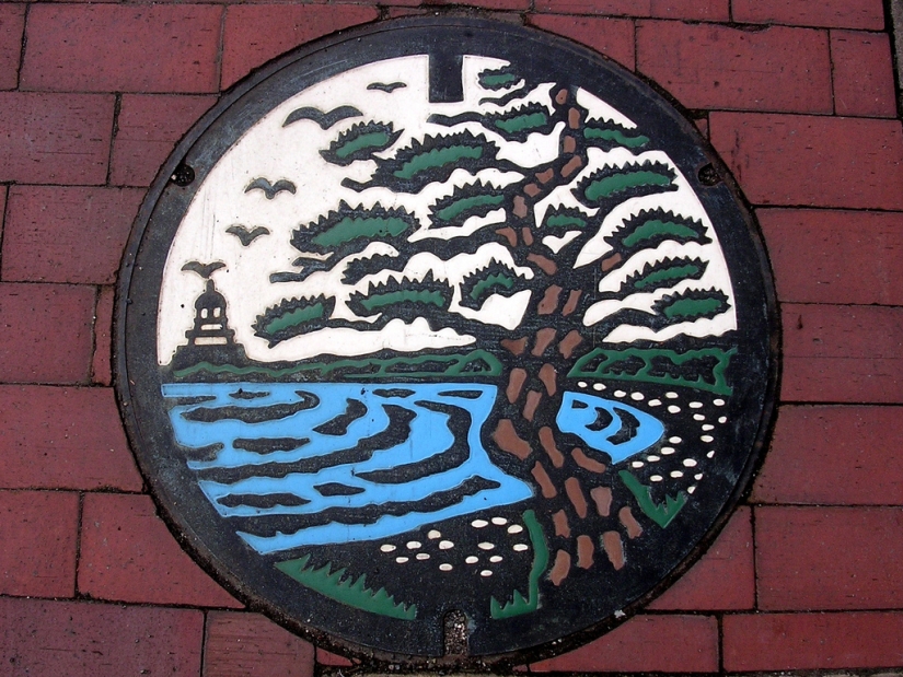 Unusual street art: manholes from Japan Unusual street art: manholes from Japan
