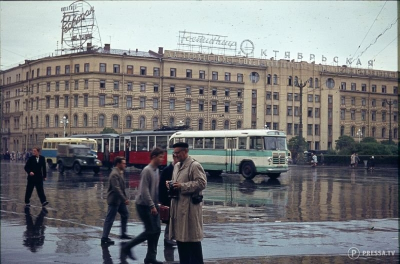 USSR in color: photographs of streets of Leningrad in the 1960s of the year