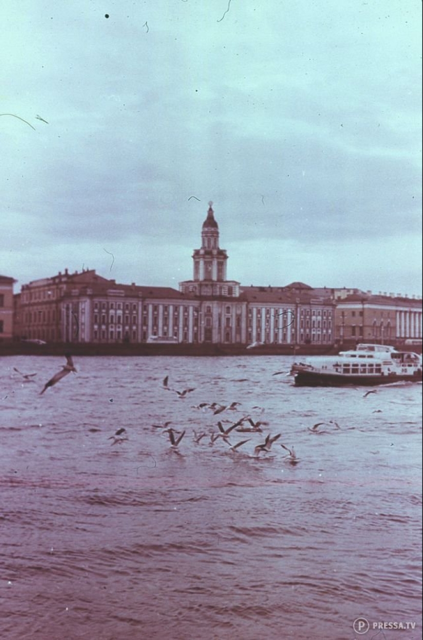 USSR in color: photographs of streets of Leningrad in the 1960s of the year