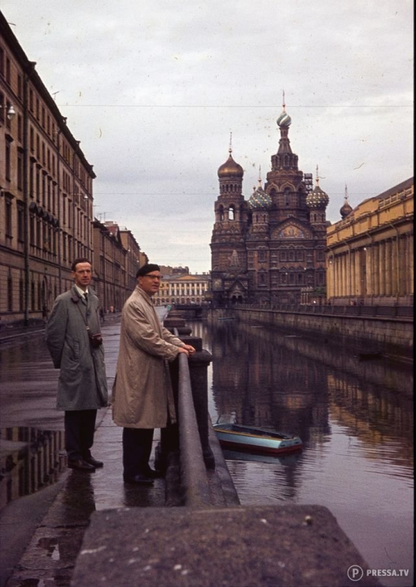USSR in color: photographs of streets of Leningrad in the 1960s of the year