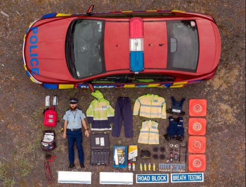 Vehículos de rescate, médicos, bomberos y sus contenidos