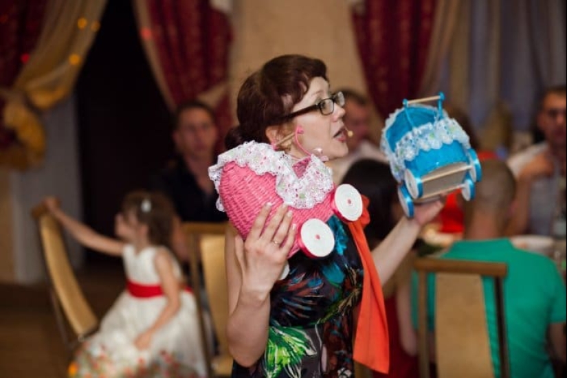 Venta de cucharas, bragas y novias: 15 formas extraordinarias de "vencer" a una boda Venta de cucharas, bragas y novias: 15 formas extraordinarias de "vencer" a una boda