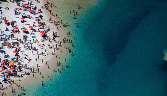 Verano, playa - vista superior