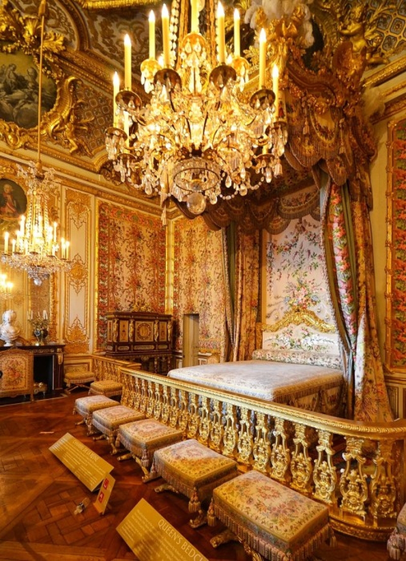 Versailles — a magnificent palace in which there was not a single toilet