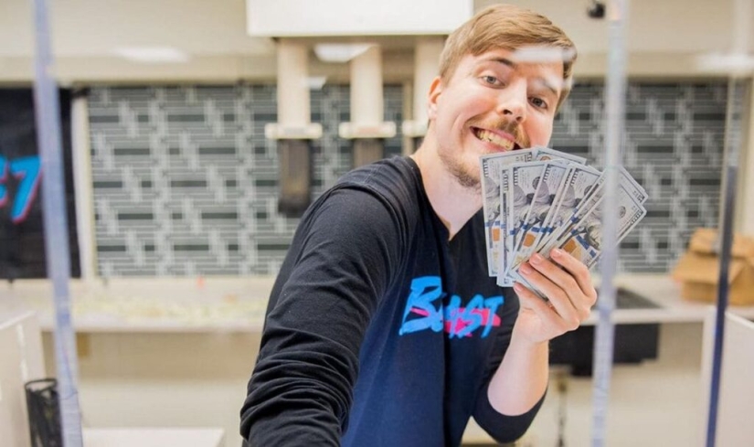 Video blogger MrBeast: how to get rich by giving people your money