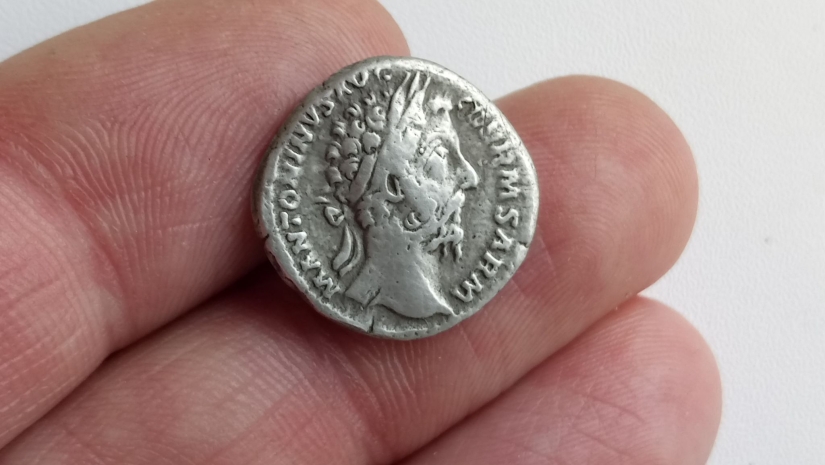 "Vino, confusión, orgías, etc." : 7 señales de que estás en la antigua Roma