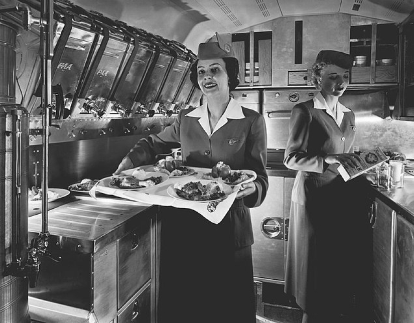 Vintage luxury: as passenger flights looked in the 50s Vintage luxury: as passenger flights looked in the 50s