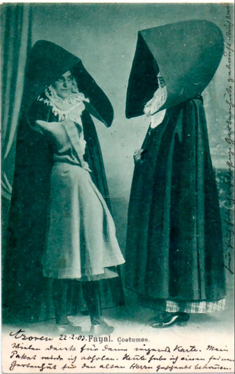 Vintage photos of Portuguese women in giant hoods from the Azores Vintage photos of Portuguese women in giant hoods from the Azores