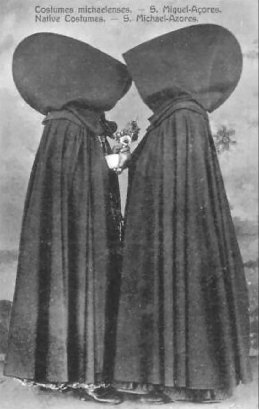 Vintage photos of Portuguese women in giant hoods from the Azores Vintage photos of Portuguese women in giant hoods from the Azores