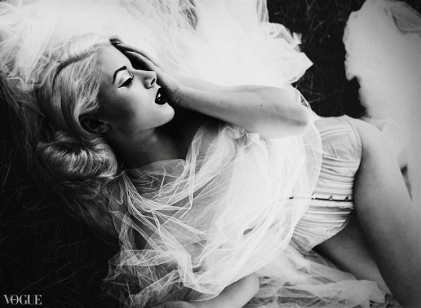 Vintage sensuality by Tatiana Gerusova Vintage sensuality by Tatiana Gerusova