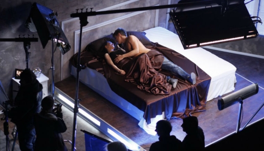 Wait, my nipple came off! How sex is filmed in movies Wait, my nipple came off! How sex is filmed in movies