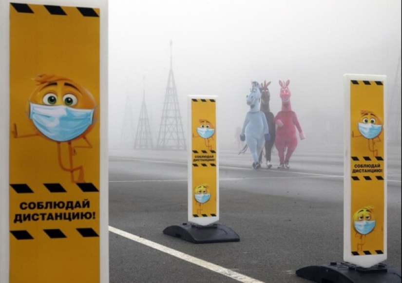 "We shoot to make people ask questions": a selection of photos desperately demanding explanations