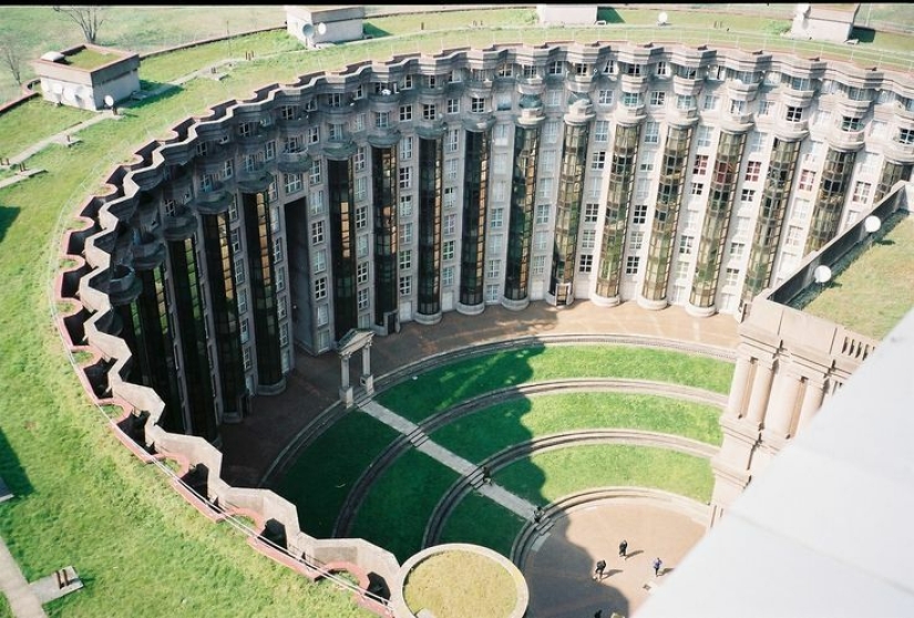 What 9 Real Places from Dystopian Movies Look Like