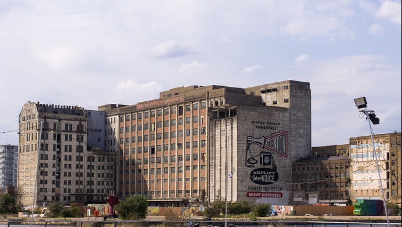 What 9 Real Places from Dystopian Movies Look Like