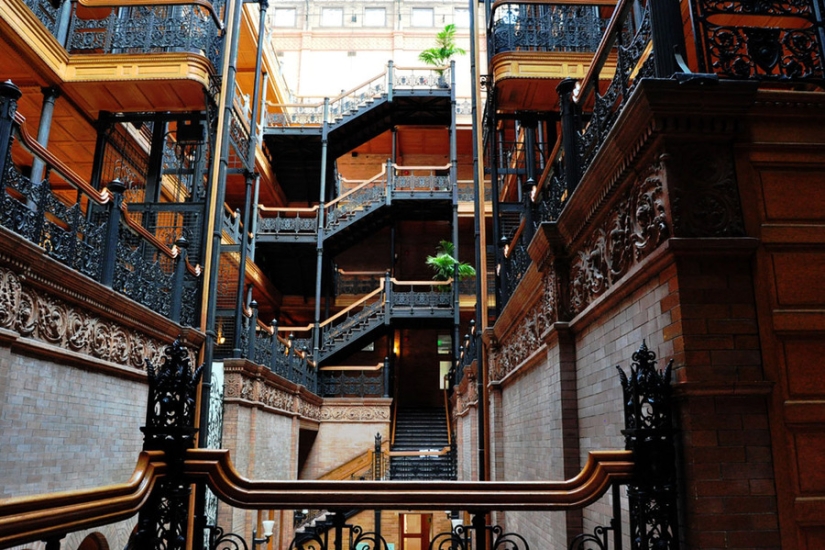 What 9 Real Places from Dystopian Movies Look Like