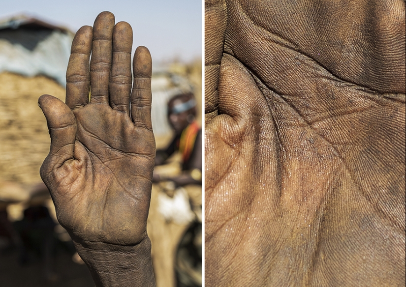What a person's hands can tell you about. Omar Reda's photo project What a person's hands can tell you about. Omar Reda's photo project