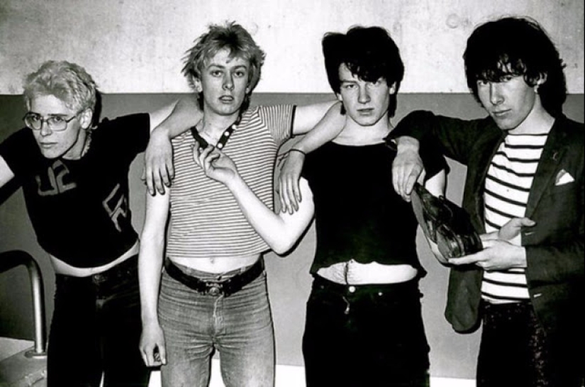 What did cult rock bands look like at the very beginning of their career What did cult rock bands look like at the very beginning of their career