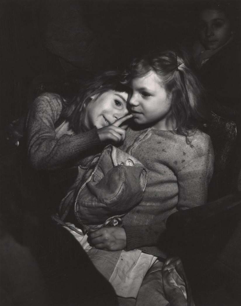 What did the audience do in New York cinemas in the 1940s What did the audience do in New York cinemas in the 1940s