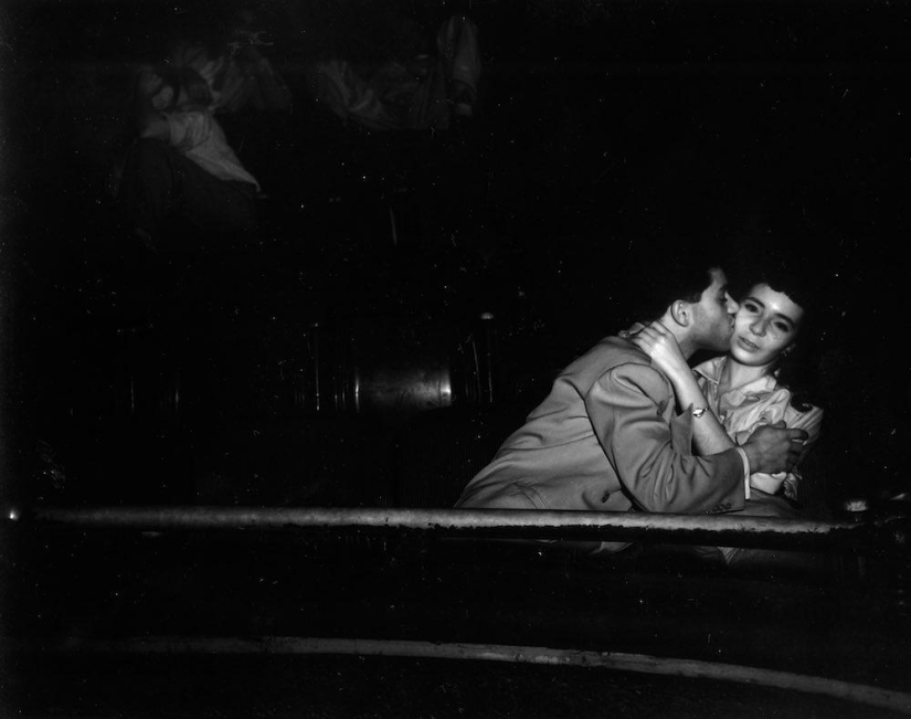 What did the audience do in New York cinemas in the 1940s What did the audience do in New York cinemas in the 1940s