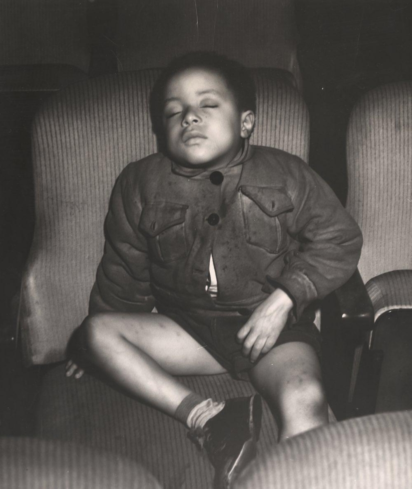 What did the audience do in New York cinemas in the 1940s What did the audience do in New York cinemas in the 1940s