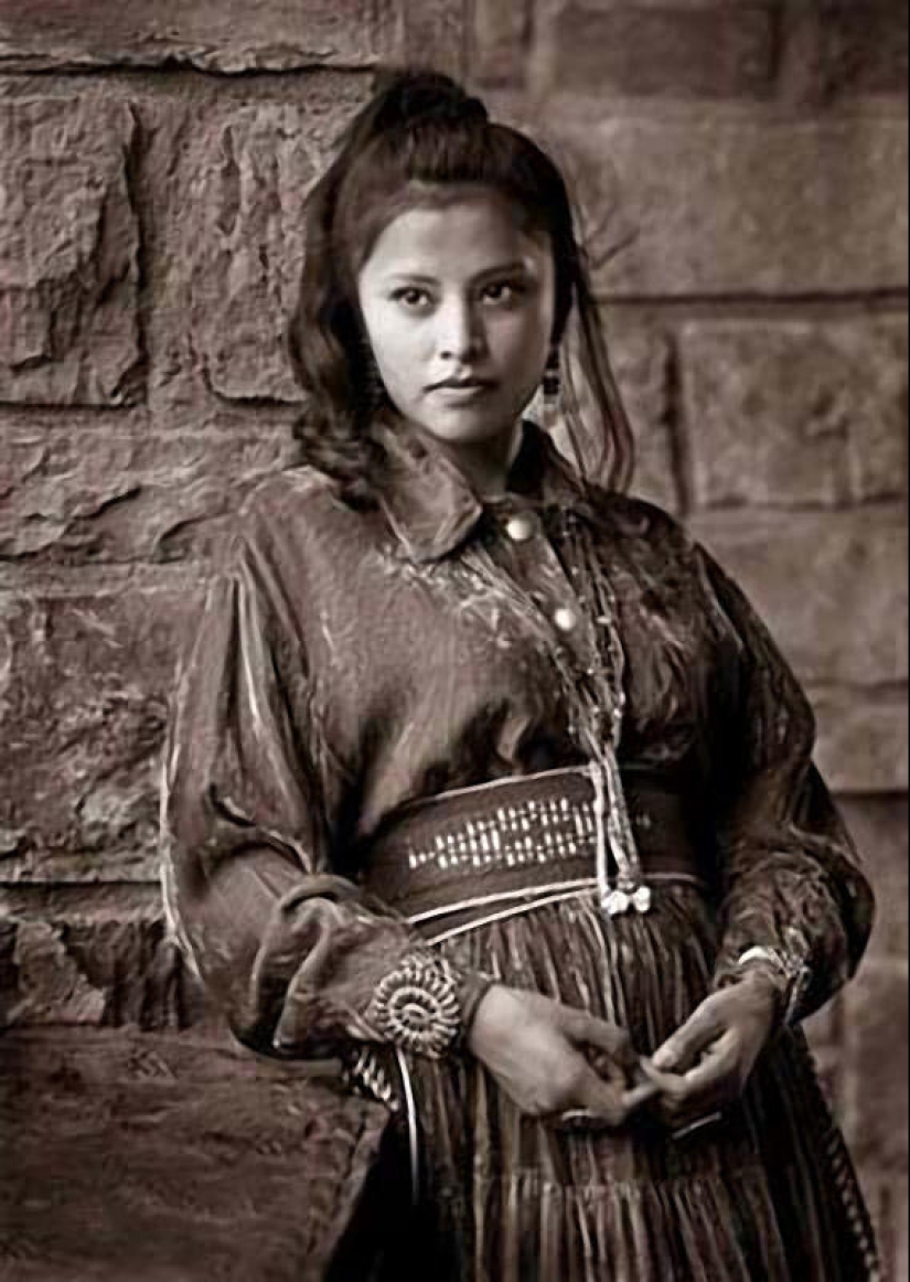 What do North American Indian women look like What do North American Indian women look like