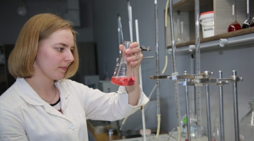 What is “meat glue” and why products with it should be avoided What is “meat glue” and why products with it should be avoided