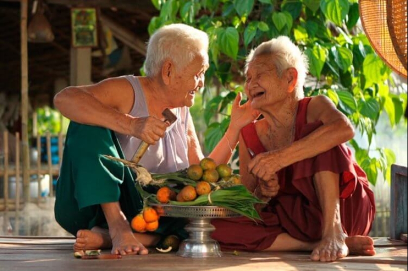 What is the "Blue Zones Effect": Secrets of Long-Livers from the 5 Healthiest Places on the Planet