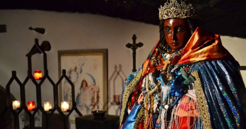 What religion are the Gypsies and how unusual their faith