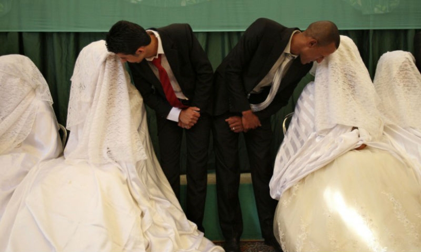 What wedding dresses are worn by girls around the world