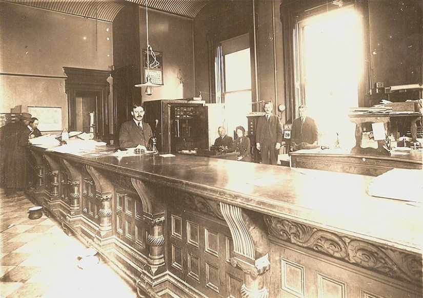 What were the offices like a hundred years ago What were the offices like a hundred years ago